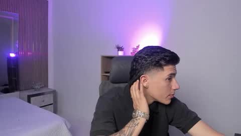 bellaastorm online show from September 2025 12:41:01 PM