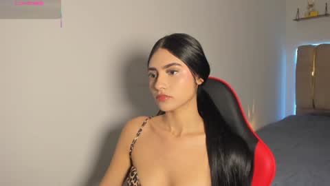bellaastorm online show from August 2026 08:41:02 PM