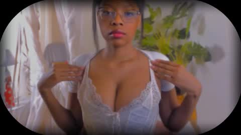Bellah Blakes-Sarah Scrumptious Lee online show from September 2025 04:36:02 AM