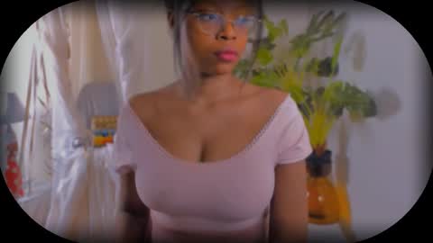 Bellah Blakes-Sarah Scrumptious Lee online show from September 2025 11:11:02 AM
