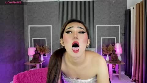 Bella online show from March 2025 06:33:01 PM