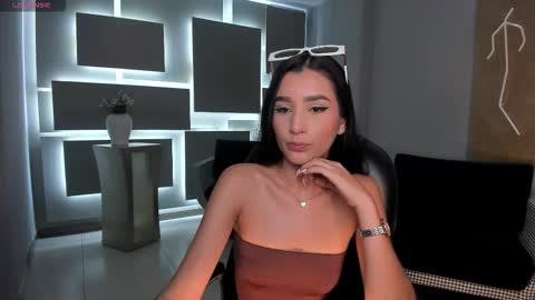 Snapshot of bellacarteer_ chatting on October 2025 11:44:01 AM Bella C online show from October 2025 11:44:01 AM