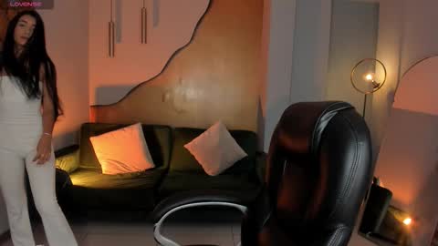 Snapshot of bellacarteer_ chatting on October 2025 11:42:01 AM Bella C online show from October 2025 11:42:01 AM