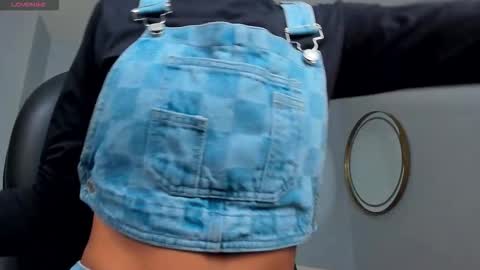 Snapshot of bellacarteer_ chatting on October 2025 11:58:01 AM Bella C online show from October 2025 11:58:01 AM