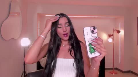 Snapshot of bellacarteer_ chatting on November 2025 12:43:01 AM Bella C online show from November 2025 12:43:01 AM