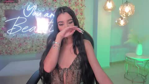 Snapshot of bellacarteer_ chatting on December 2025 12:03:02 PM Bella C online show from December 2025 12:03:02 PM