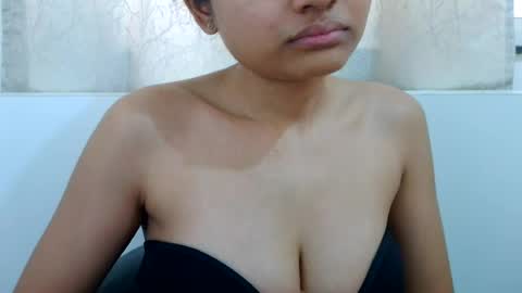 bellacrystall online show from June 2026 07:22:01 AM