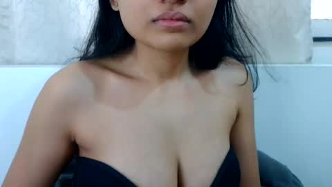 bellacrystall online show from June 2026 06:44:01 AM