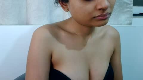 bellacrystall online show from June 2026 02:34:01 PM