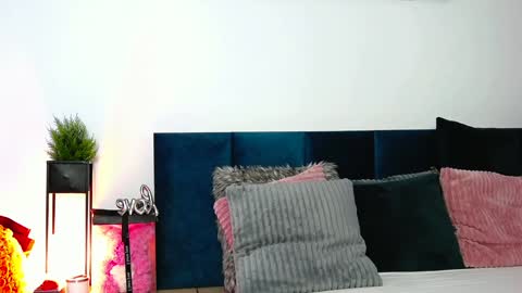 belladoyle online show from January 2025 05:08:01 PM