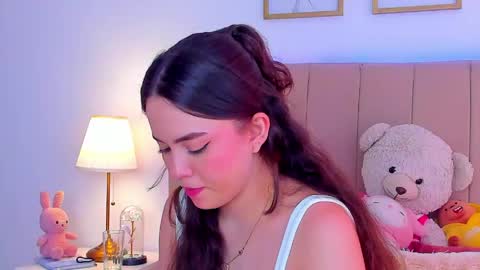 Snapshot of bellafontana chatting on April 2026 06:52:01 PM BellaFontana online show from April 2026 06:52:01 PM