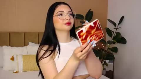 Snapshot of bellahere chatting on June 2026 06:30:01 AM Diana online show from June 2026 06:30:01 AM