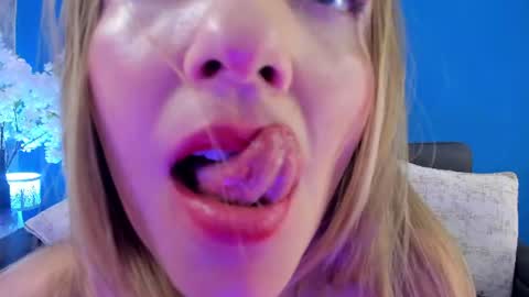 Snapshot of bellamariex chatting on July 2026 05:59:01 PM Bella Marie online show from July 2026 05:59:01 PM