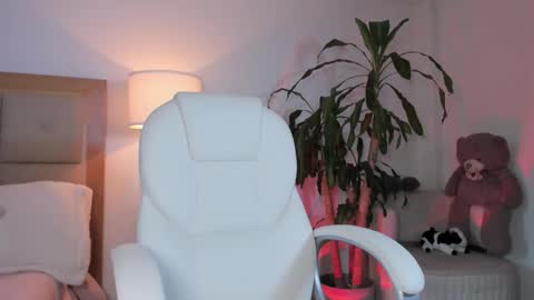 Bella Mia online show from March 2026 10:38:01 PM