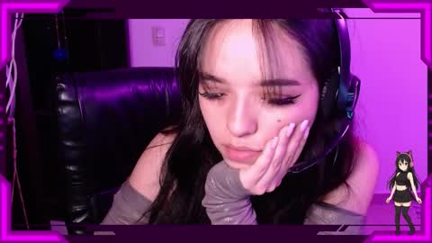 Bella Monteluna online show from October 2025 01:46:01 AM