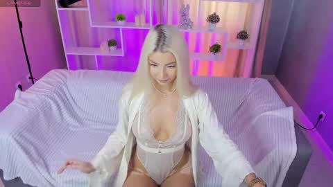 Snapshot of bellamur_ chatting on May 2026 08:11:01 AM Bella online show from May 2026 08:11:01 AM