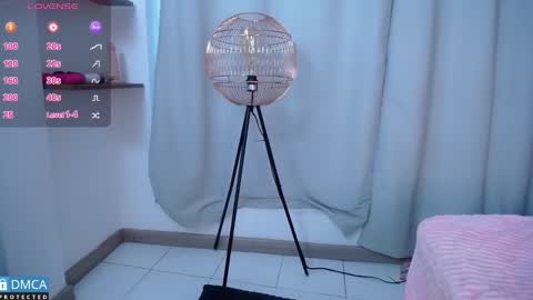 Snapshot of bellaodisea chatting on March 2025 07:49:01 PM online show from March 2025 07:49:01 PM