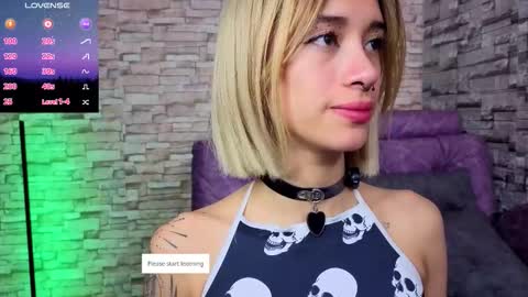 Snapshot of bellaodisea chatting on January 2026 07:50:02 PM online show from January 2026 07:50:02 PM