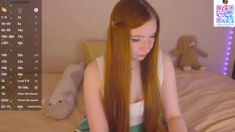 Snapshot of bellaqueenss chatting on November 2025 10:13:02 AM Bella online show from November 2025 10:13:02 AM