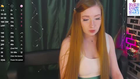 Snapshot of bellaqueenss chatting on November 2025 10:04:01 AM Bella online show from November 2025 10:04:01 AM