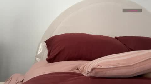 Snapshot of bellaryderr chatting on April 2026 08:50:01 PM Isabella Ryder online show from April 2026 08:50:01 PM