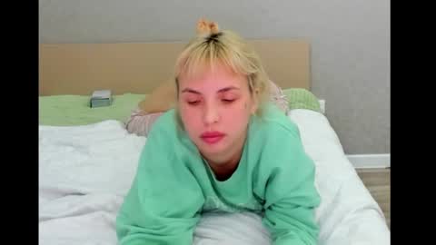 Bella Seen online show from December 2024 05:42:01 PM