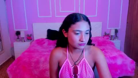 Snapshot of bellasky4 chatting on November 2025 12:06:01 PM Bella online show from November 2025 12:06:01 PM