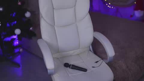 Snapshot of bellaspark_ chatting on December 2025 07:58:01 AM BELLA online show from December 2025 07:58:01 AM