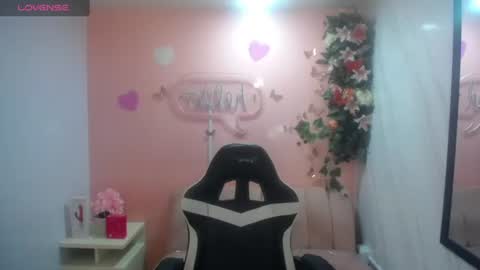 Snapshot of bellatrix_ch chatting on July 2026 12:56:02 PM Bella online show from July 2026 12:56:02 PM