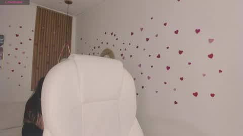 laukyubey             online show from April 2026 01:34:02 PM