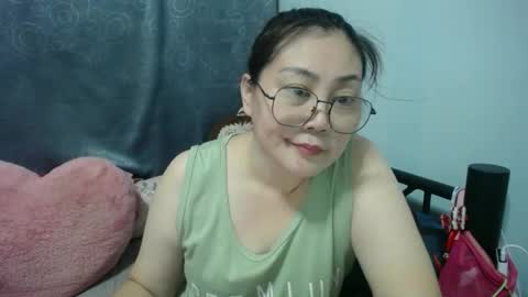 Snapshot of bellbabe chatting on April 2026 04:52:01 AM Bella online show from April 2026 04:52:01 AM