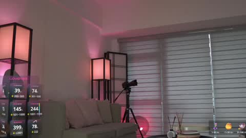 Snapshot of belle_adrienne chatting on November 2025 11:40:02 PM Belle Adrienne IG online show from November 2025 11:40:02 PM