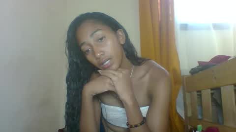 Snapshot of belle_annah chatting on April 2026 12:29:02 PM belle_annah online show from April 2026 12:29:02 PM