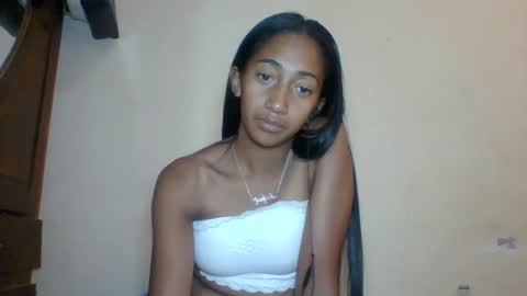 Snapshot of belle_annah chatting on April 2026 06:53:01 AM belle_annah online show from April 2026 06:53:01 AM