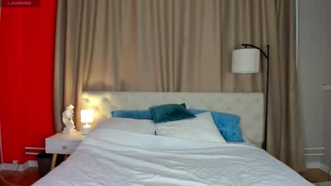 Belle online show from October 2025 09:30:02 AM