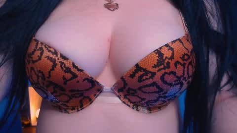 Hello I am kind friendly and cute girl online show from December 2024 09:43:01 PM