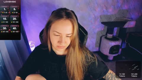 Snapshot of bellezza_ chatting on December 2024 12:40:02 PM Your Annabelle Wolf online show from December 2024 12:40:02 PM