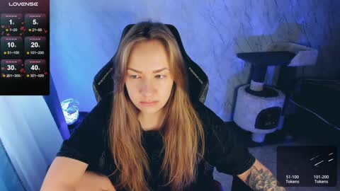 Snapshot of bellezza_ chatting on December 2024 11:32:02 AM Your Annabelle Wolf online show from December 2024 11:32:02 AM