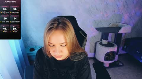 Snapshot of bellezza_ chatting on December 2024 10:40:02 AM Your Annabelle Wolf online show from December 2024 10:40:02 AM