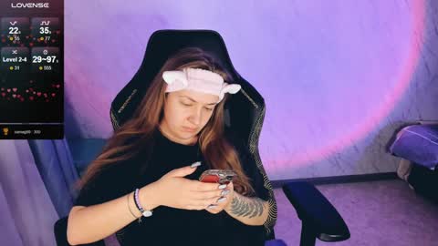 Snapshot of bellezza_ chatting on February 2025 02:45:01 PM Your Annabelle Wolf online show from February 2025 02:45:01 PM