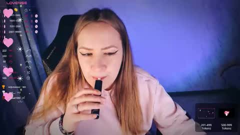 Snapshot of bellezza_ chatting on September 2025 07:18:02 PM Your Annabelle Wolf online show from September 2025 07:18:02 PM