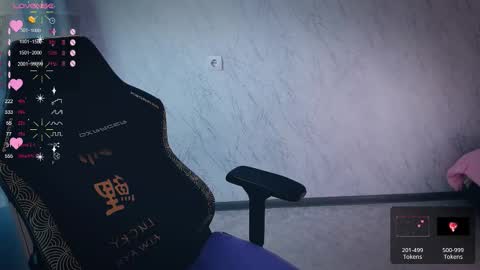 Snapshot of bellezza_ chatting on September 2025 10:42:01 AM Your Annabelle Wolf online show from September 2025 10:42:01 AM