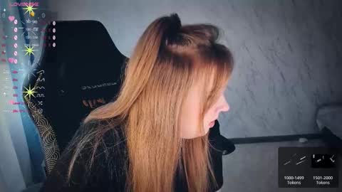 Snapshot of bellezza_ chatting on October 2025 10:13:02 AM Your Annabelle Wolf online show from October 2025 10:13:02 AM