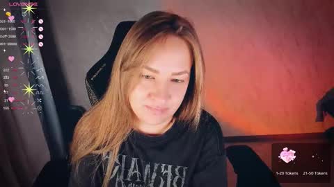 Snapshot of bellezza_ chatting on October 2025 03:23:02 PM Your Annabelle Wolf online show from October 2025 03:23:02 PM