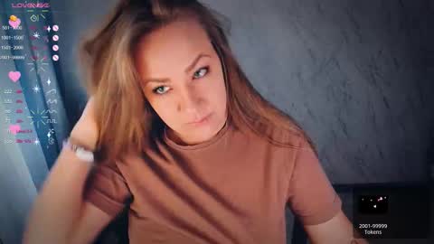 Snapshot of bellezza_ chatting on October 2025 07:31:02 AM Your Annabelle Wolf online show from October 2025 07:31:02 AM