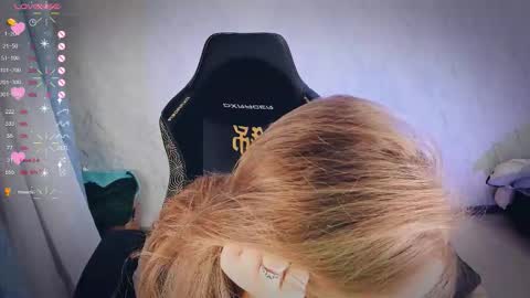 Snapshot of bellezza_ chatting on November 2025 12:22:02 AM Your Annabelle Wolf online show from November 2025 12:22:02 AM