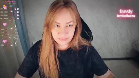 Snapshot of bellezza_ chatting on December 2025 07:12:02 PM Your Annabelle Wolf online show from December 2025 07:12:02 PM