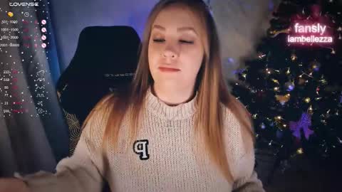 Snapshot of bellezza_ chatting on December 2025 05:07:02 PM Your Annabelle Wolf online show from December 2025 05:07:02 PM