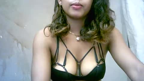 Snapshot of bellibellah chatting on February 2026 12:37:01 PM BelliBellah online show from February 2026 12:37:01 PM