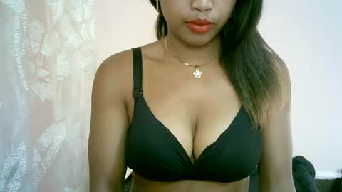 Snapshot of bellibellah chatting on April 2026 01:09:02 PM BelliBellah online show from April 2026 01:09:02 PM